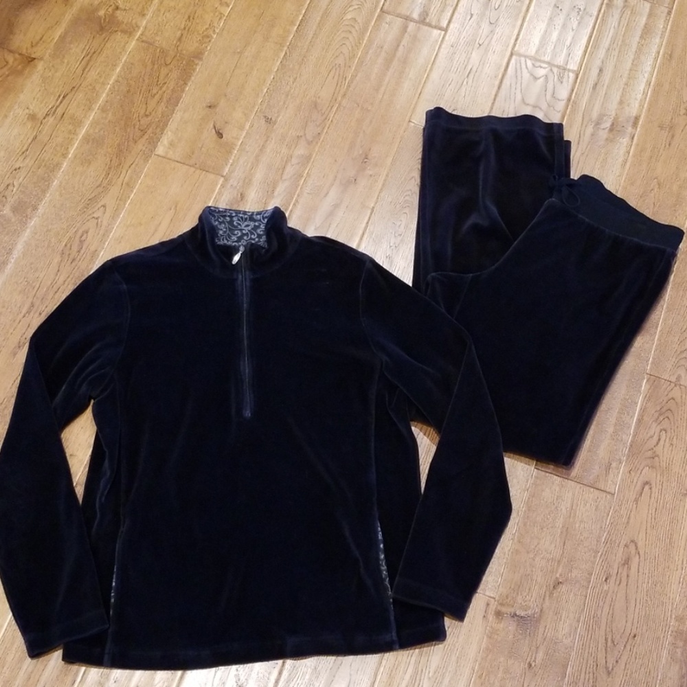 Eddie Bauer lounge set
